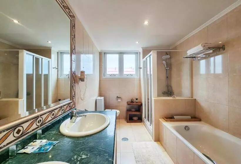 Faranda Rias Altas, Ascend Hotel Collection