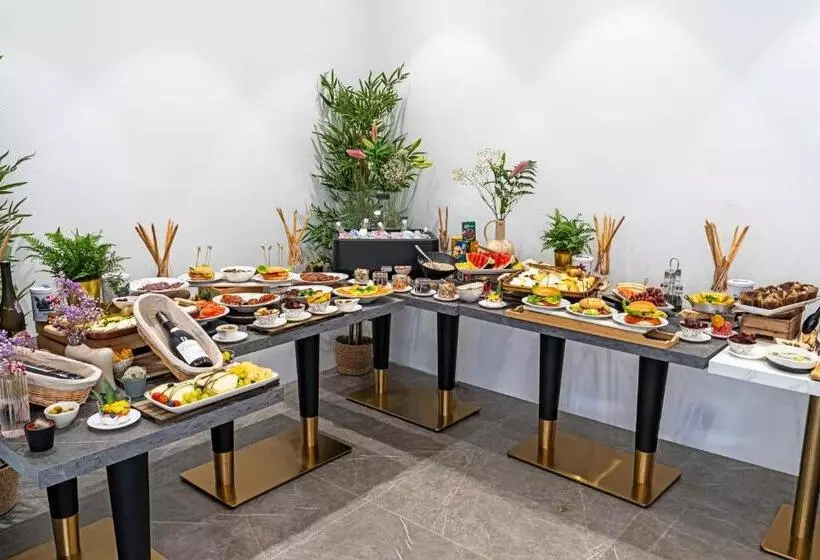 Faranda Rias Altas, Ascend Hotel Collection