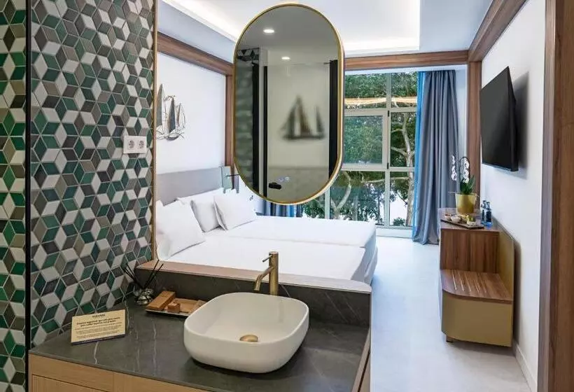 Faranda Rias Altas, Ascend Hotel Collection