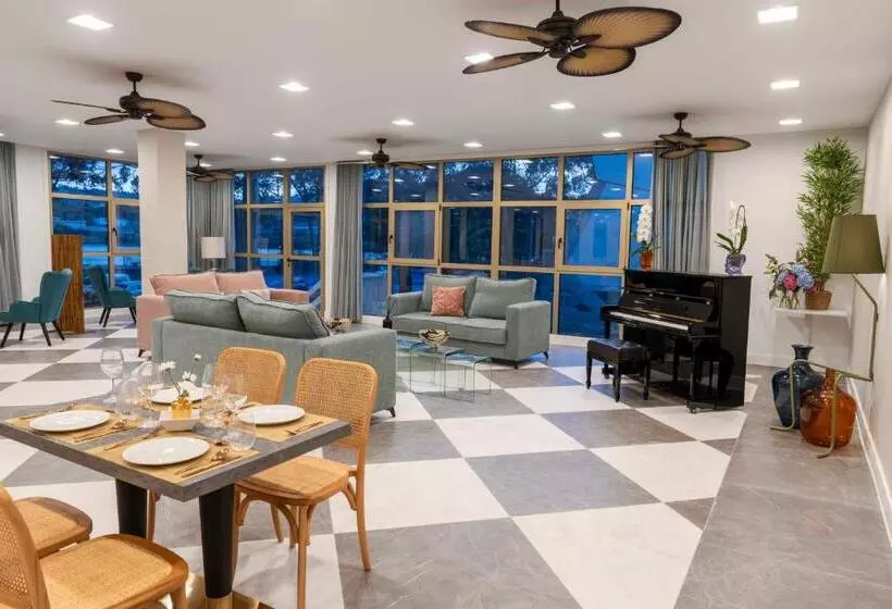 Faranda Rias Altas, Ascend Hotel Collection