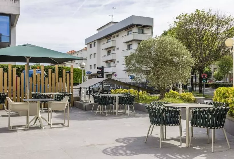 هتل Ilunion San Sebastian