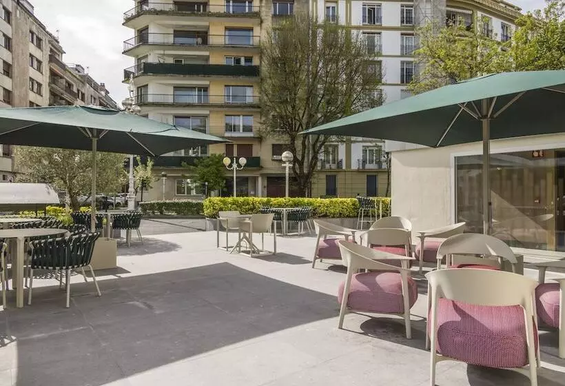 هتل Ilunion San Sebastian