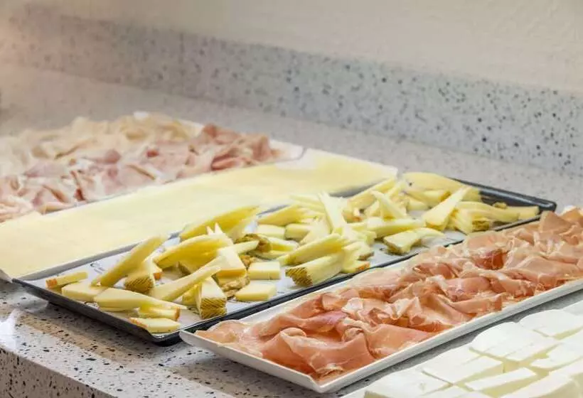 هتل Ilunion San Sebastian