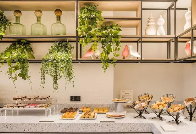 هتل Ilunion San Sebastian