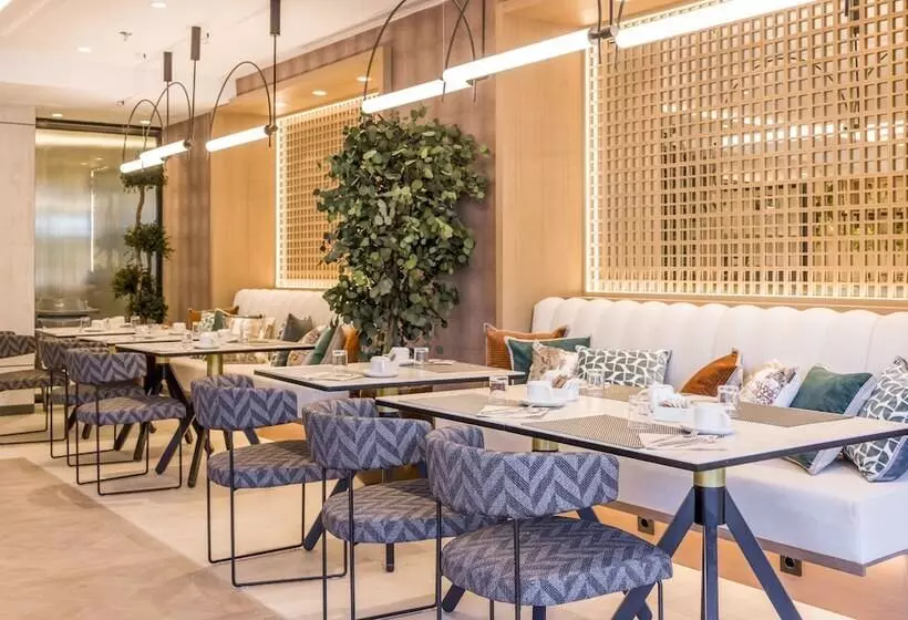 هتل Ilunion San Sebastian