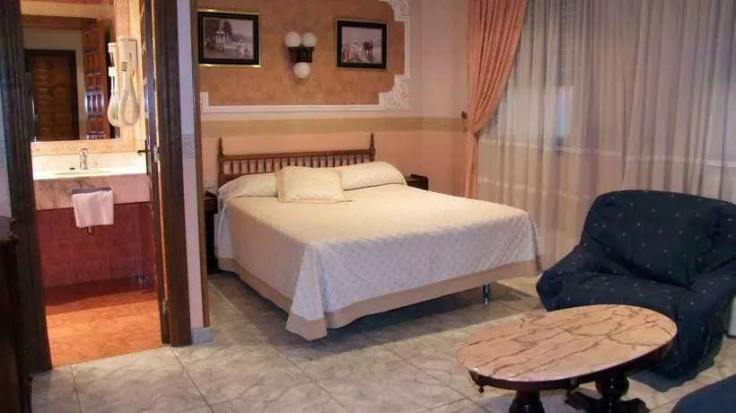 فندق Montearagon