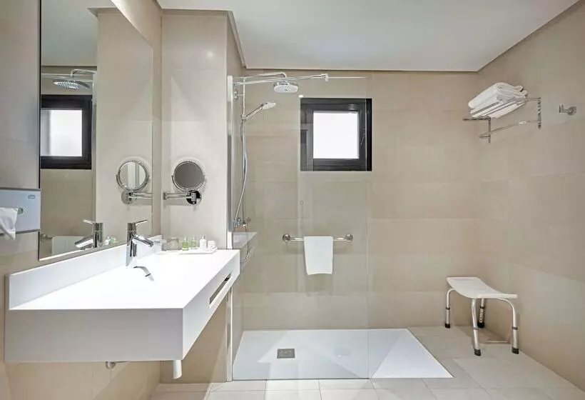 호텔 NH Ciudad De Cuenca