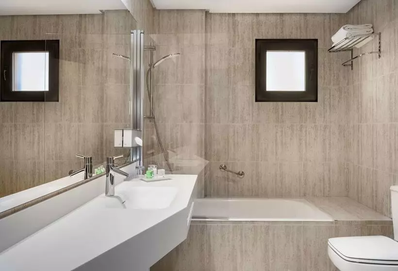 호텔 NH Ciudad De Cuenca