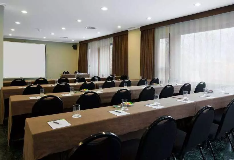 호텔 NH Ciudad De Cuenca