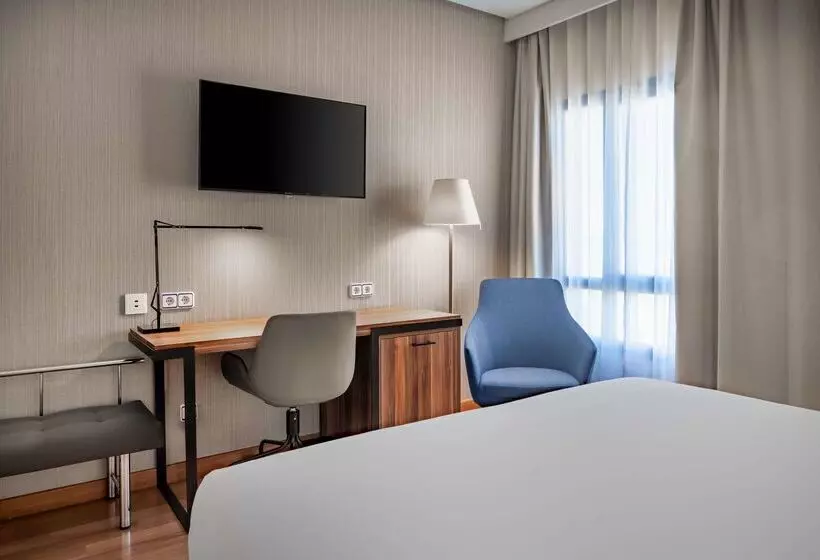 호텔 NH Ciudad De Cuenca