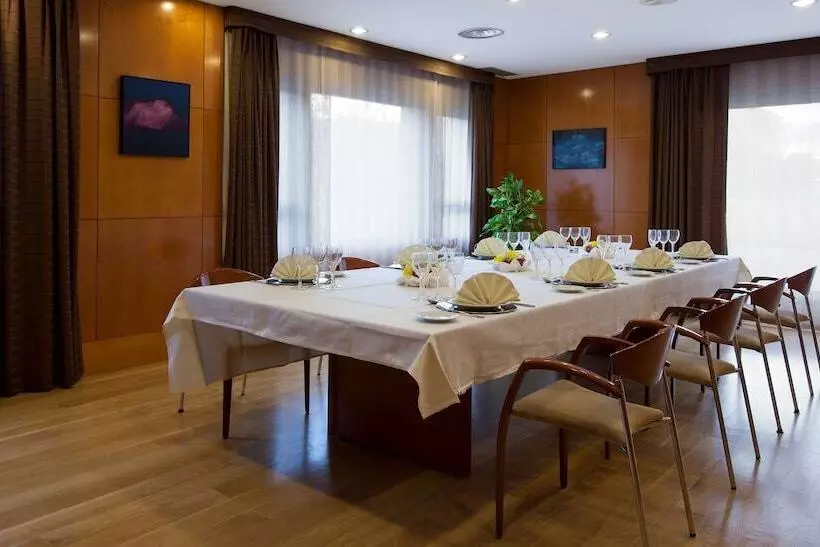 호텔 NH Ciudad De Cuenca