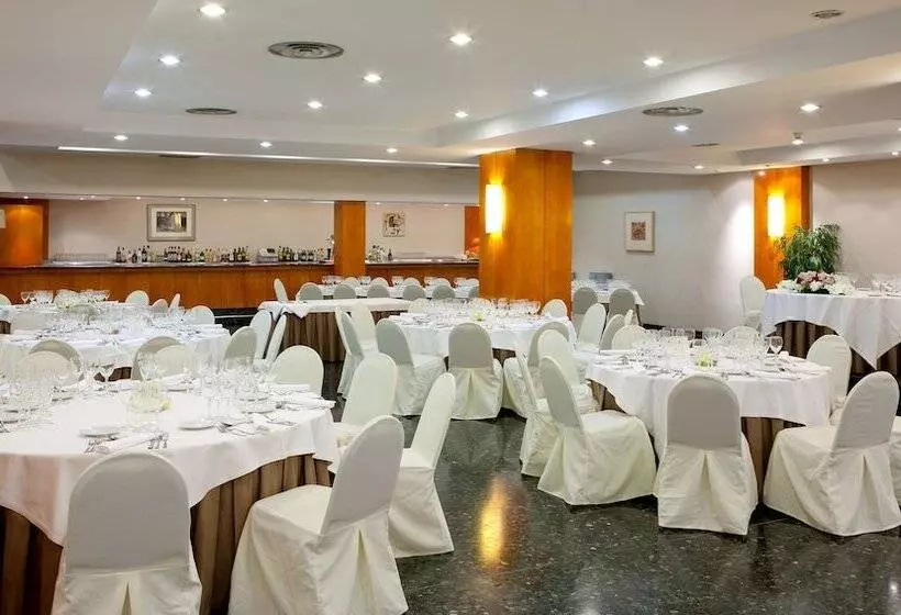 호텔 NH Ciudad De Cuenca