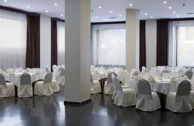 호텔 NH Ciudad De Cuenca