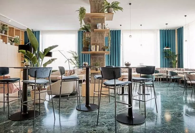 호텔 NH Ciudad De Cuenca