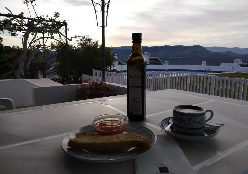 فندق ريفى Villa Turistica De Priego