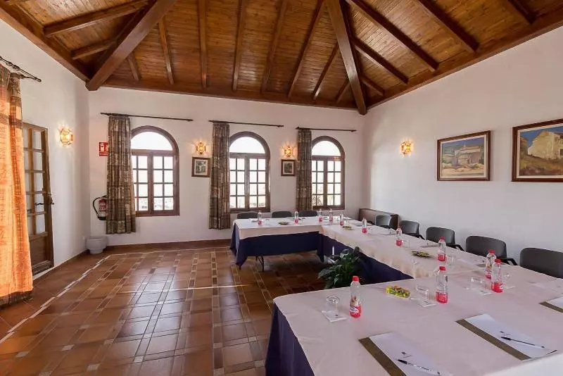 فندق ريفى Villa Turistica De Priego