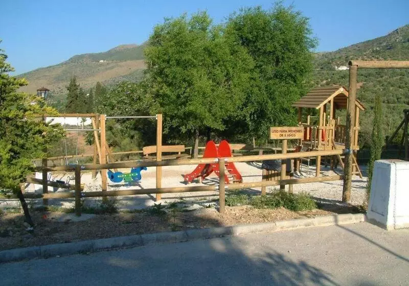فندق ريفى Villa Turistica De Priego