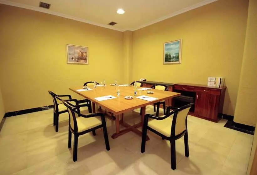 호텔 Auditorio Santiago & Spa