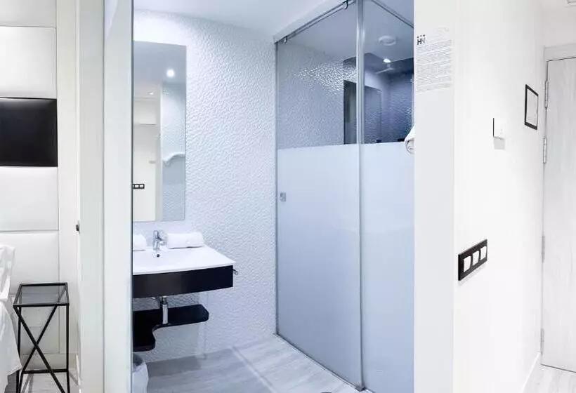 Отель Es Urbanos N Avenida De España