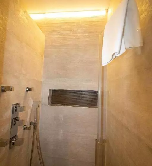 Отель Es Urbanos N Avenida De España