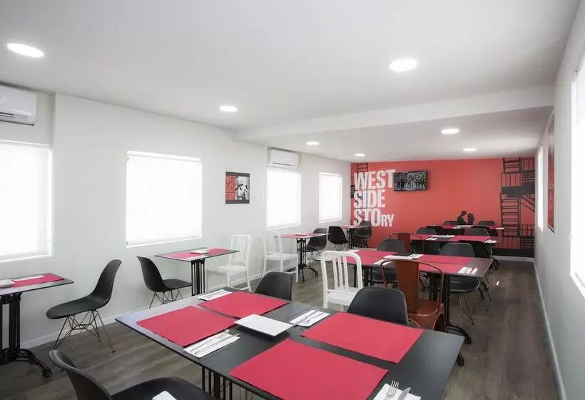 هتل Casual Del Teatro Madrid