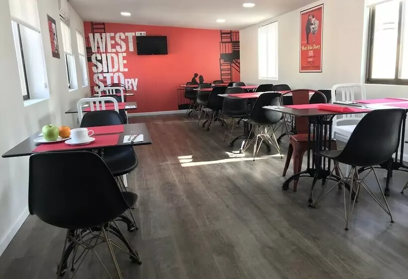 هتل Casual Del Teatro Madrid