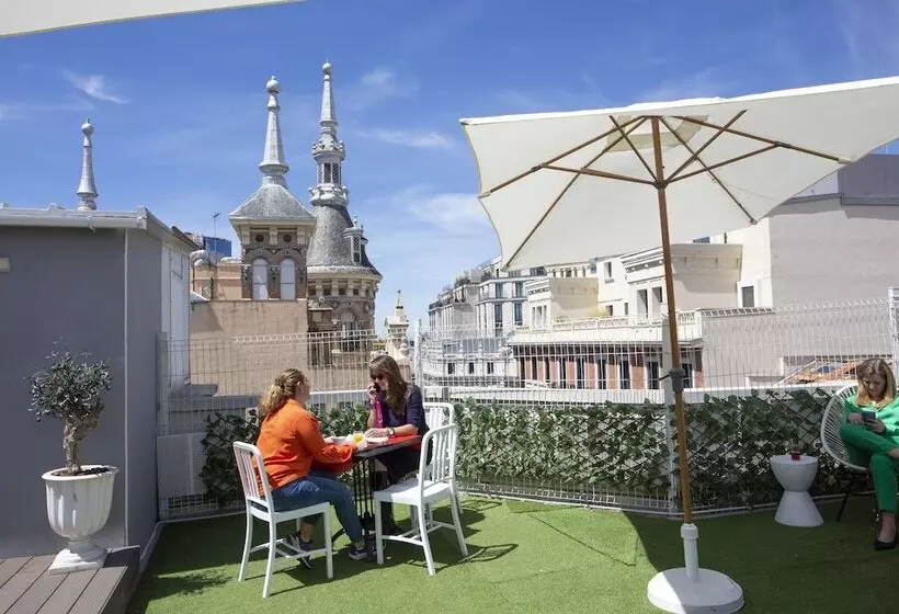 هتل Casual Del Teatro Madrid
