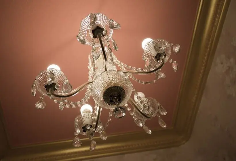 هتل Casual Del Teatro Madrid