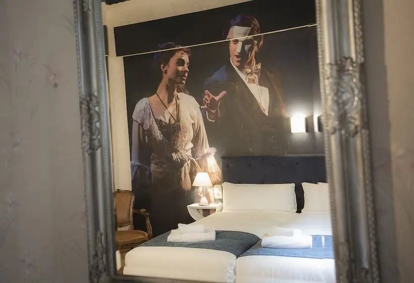 هتل Casual Del Teatro Madrid