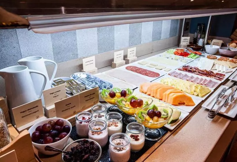 호텔 Catalonia Conde de Floridablanca