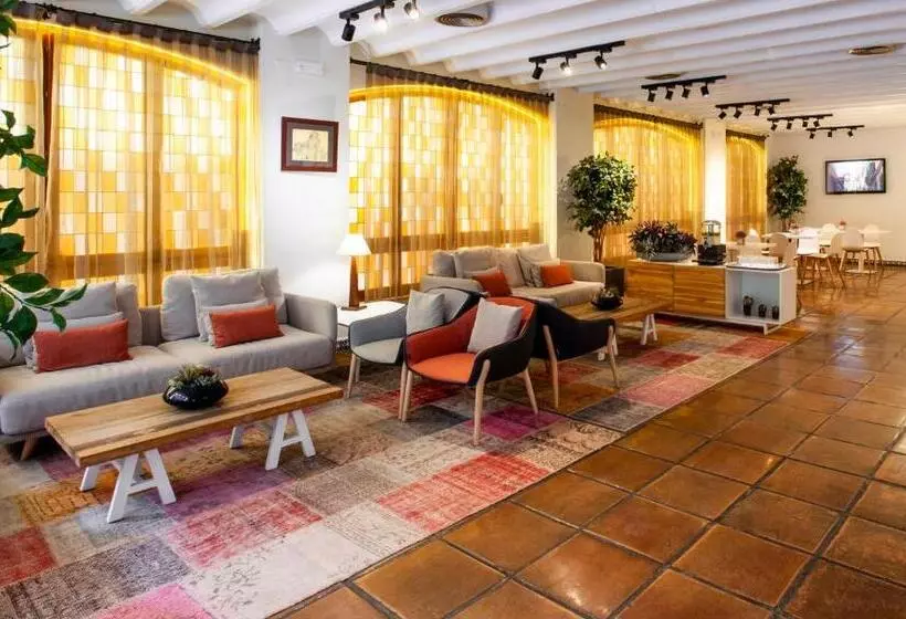 호텔 Catalonia Conde de Floridablanca