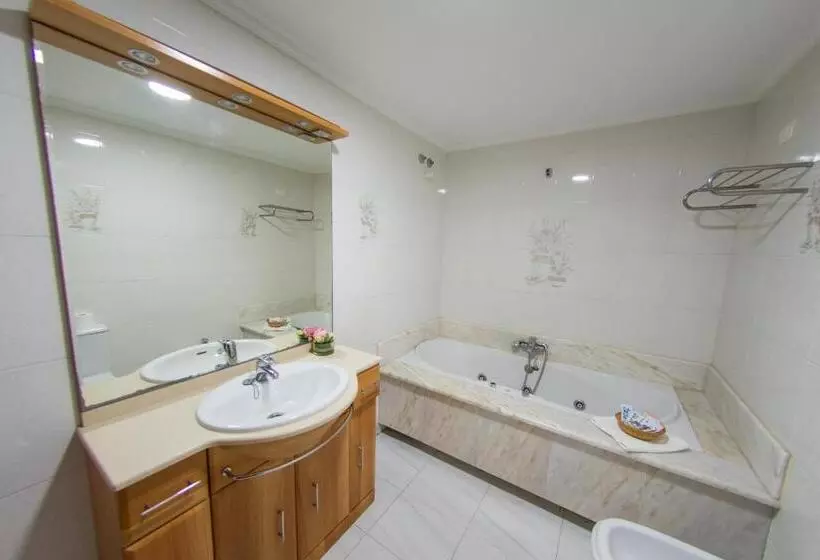 בית מלון כפרי Dinajan