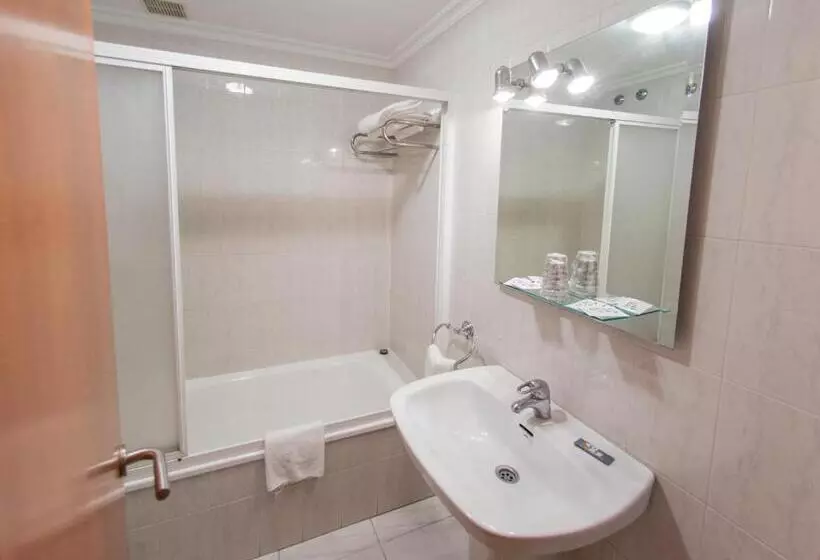 בית מלון כפרי Dinajan