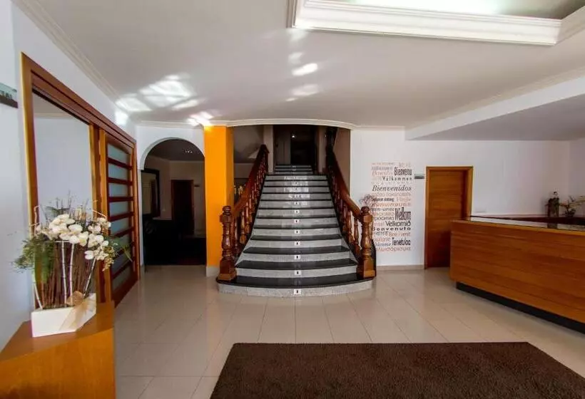 בית מלון כפרי Dinajan