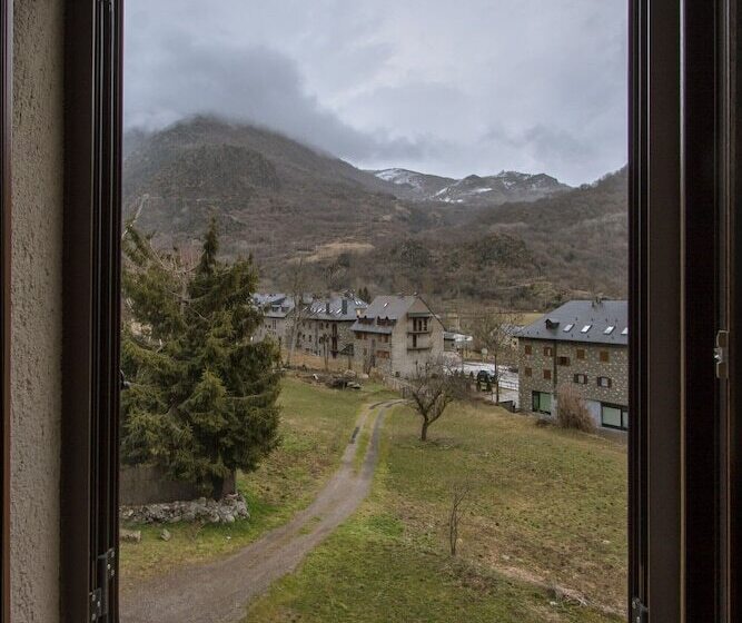 هتل Farré D'avall