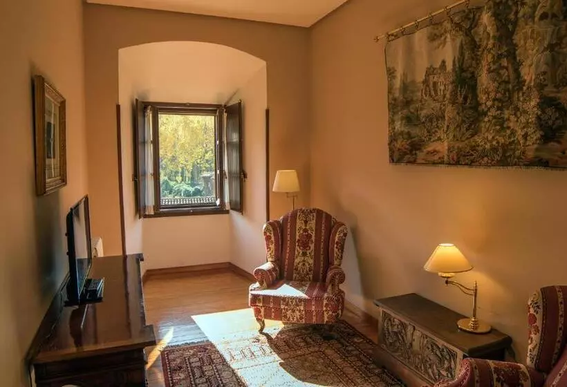 호텔 Hostería Del Monasterio De San Millan