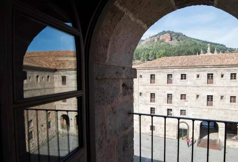 호텔 Hostería Del Monasterio De San Millan