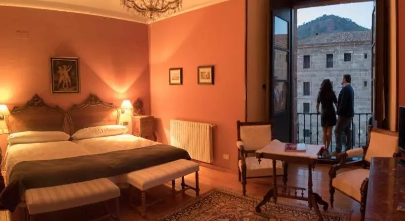 호텔 Hostería Del Monasterio De San Millan