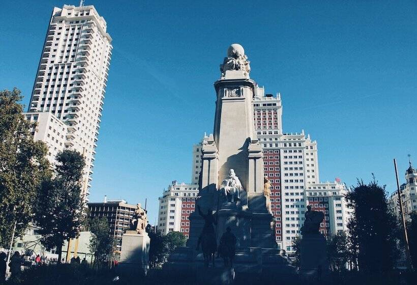 هتل Indigo Madrid Princesa, An Ihg