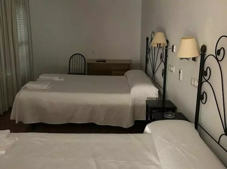 Hotel Mesón Del Moro