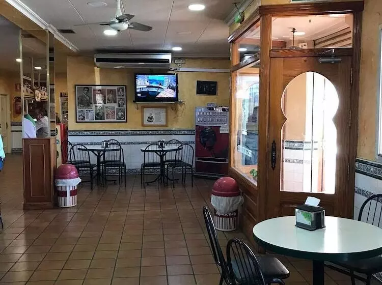 Hotel Mesón Del Moro