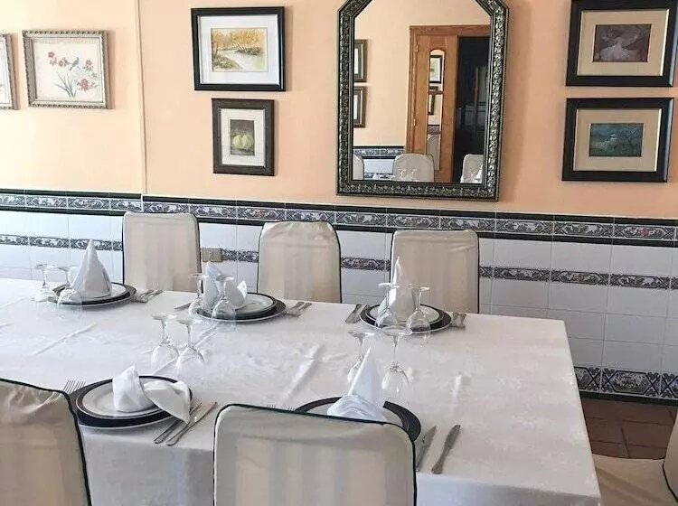 Hotel Mesón Del Moro