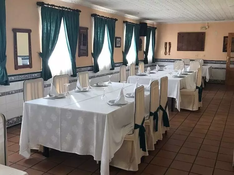 Hotel Mesón Del Moro