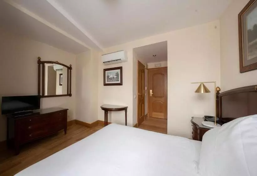 Отель Miranda & Suizo