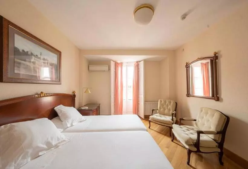 Отель Miranda & Suizo