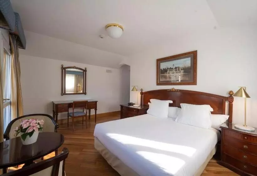 Отель Miranda & Suizo