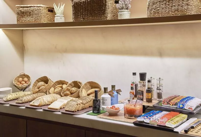 호텔 NH Madrid Balboa