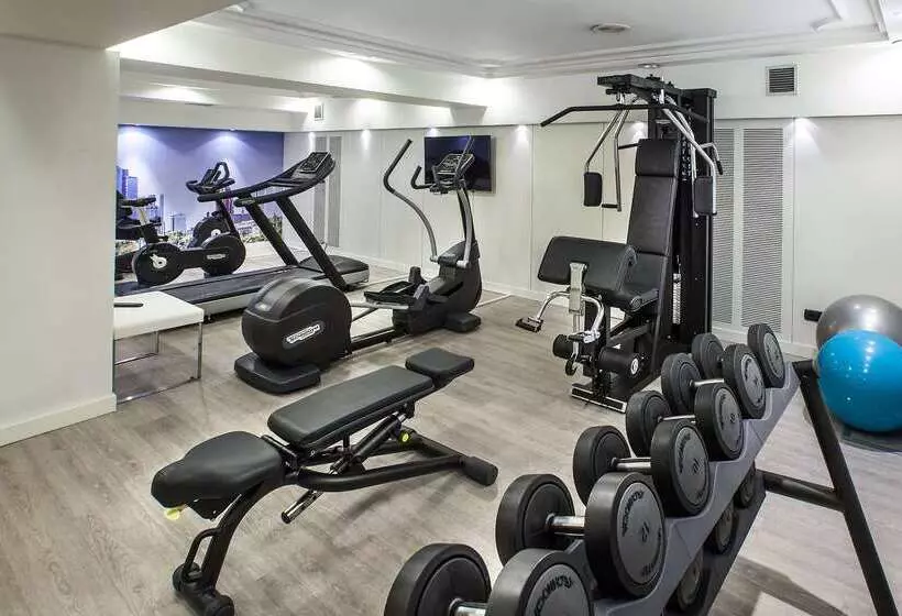 호텔 NH Madrid Balboa