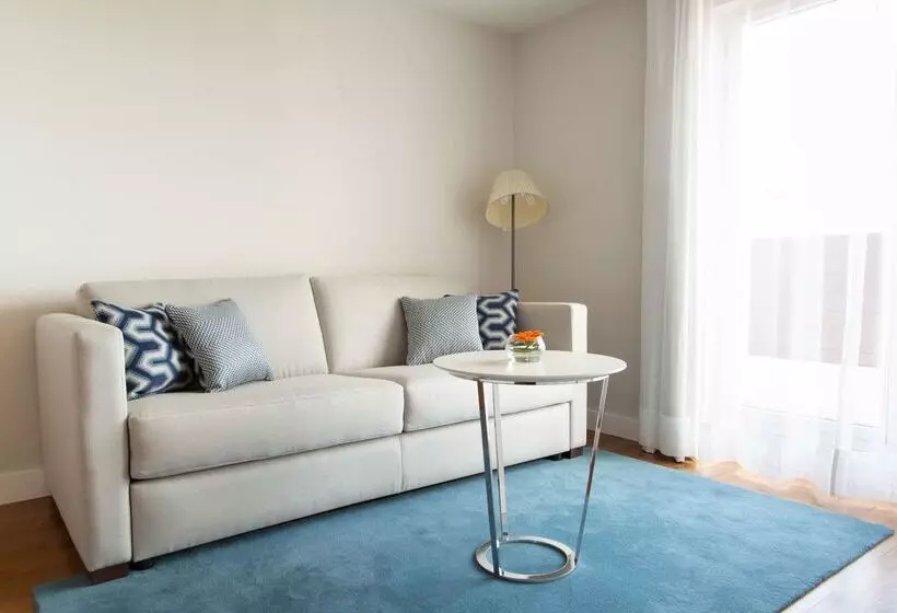 호텔 NH Madrid Balboa