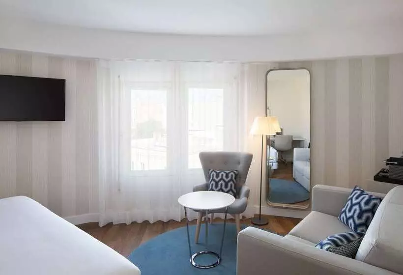 호텔 NH Madrid Balboa